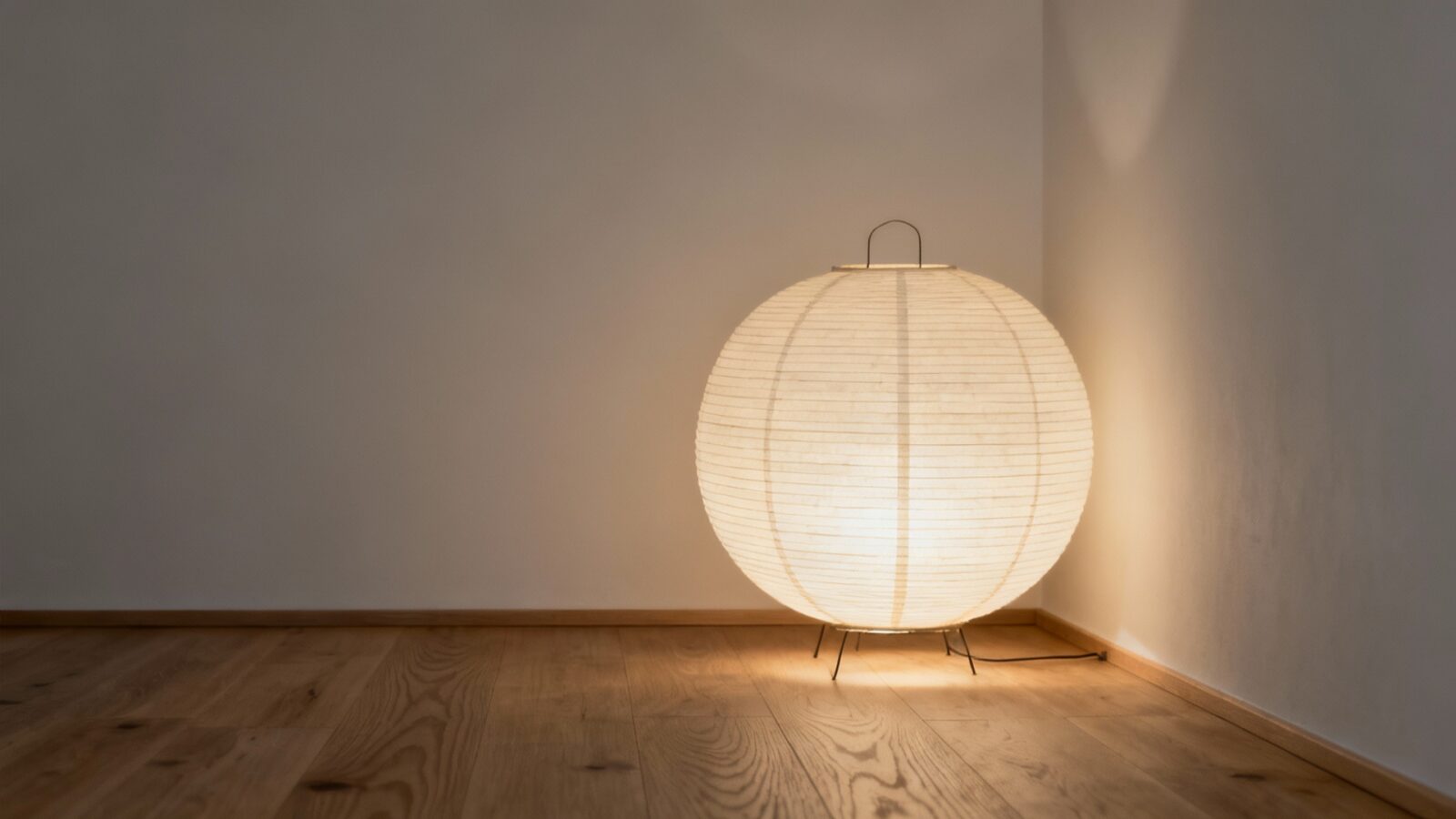 Oświetlenie japandi &ndash; papierowe lampiony